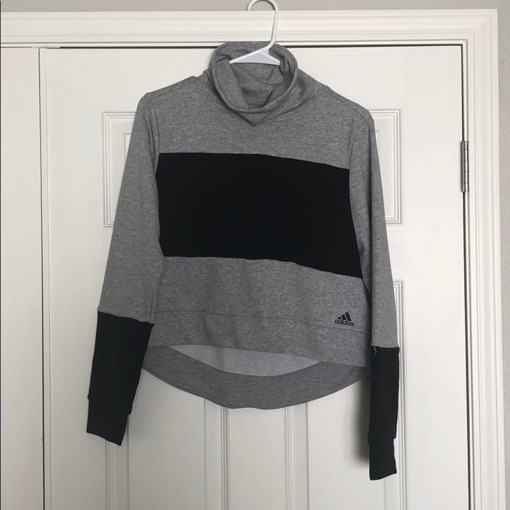 Adidas pull over women’s sweatshirt
